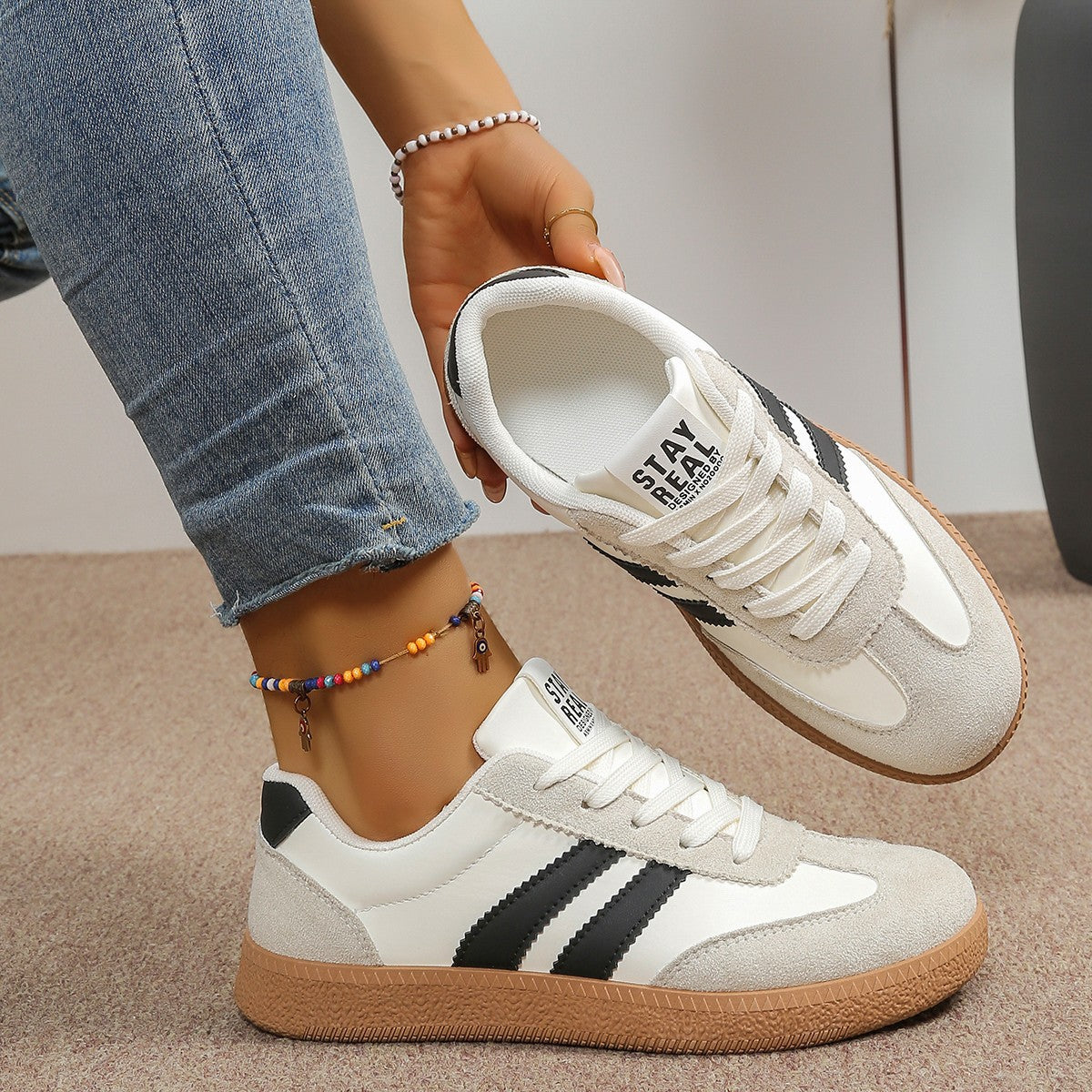 Kylie™ Orthopedic Comfort Sneakers detail