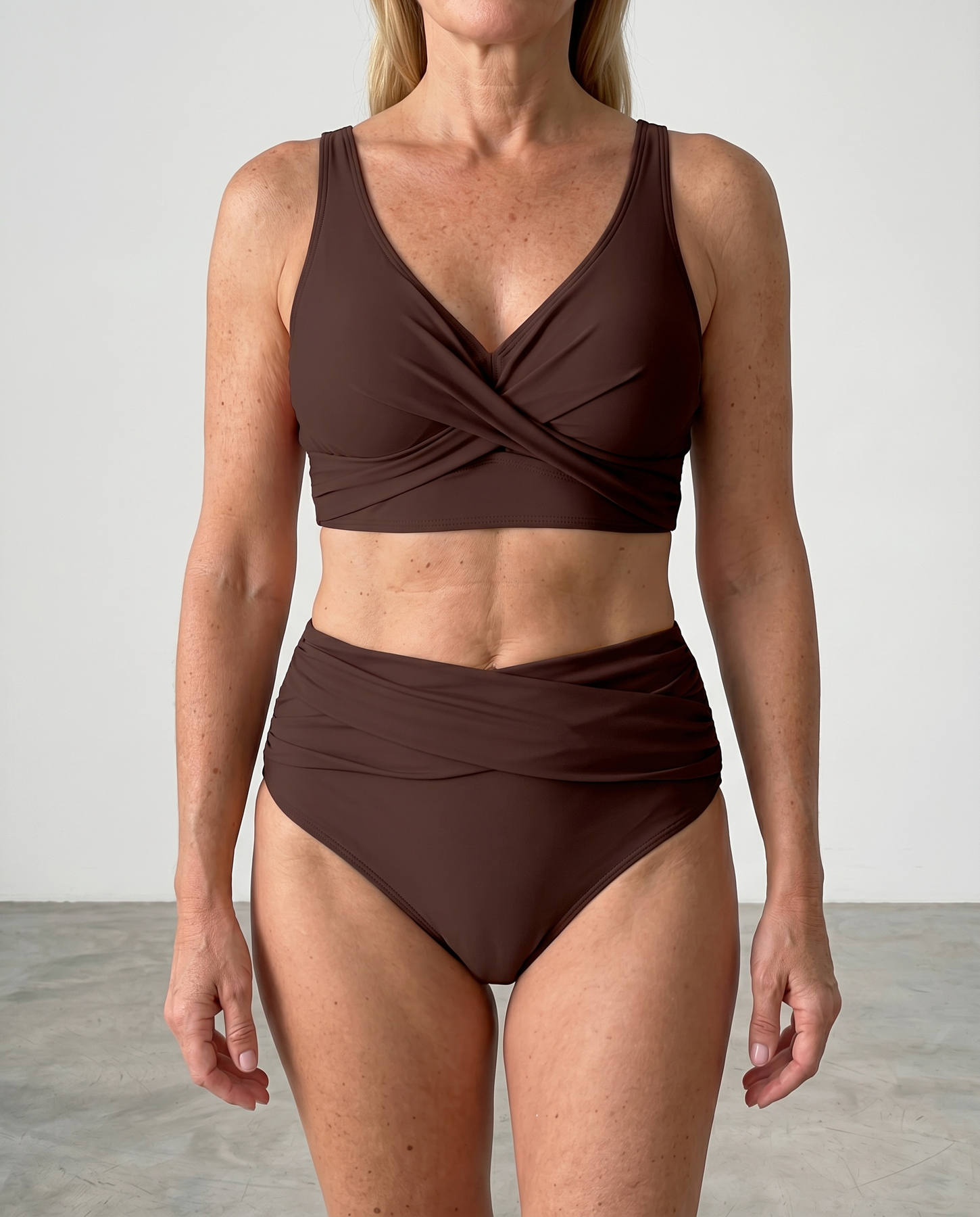 Ella Body Shaping Bikini - lifestyle 2
