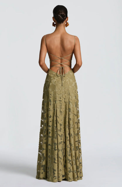 Clara Léon | Elegant Dress