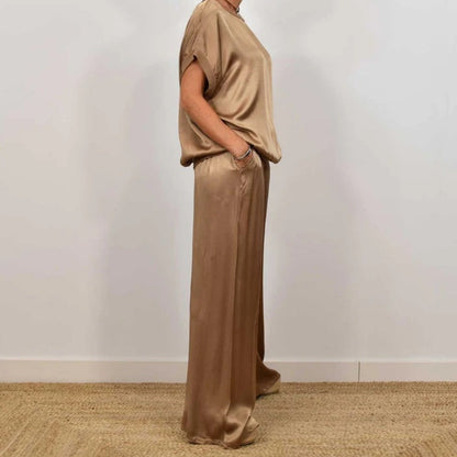 Rita™ Elegant Two-Piece Set | Flowing Blouse and Wide-Leg Pants